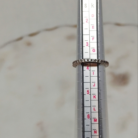 Size 4 Sterling Silver Women's Ring With CZ Accents - Picture 2 of 12